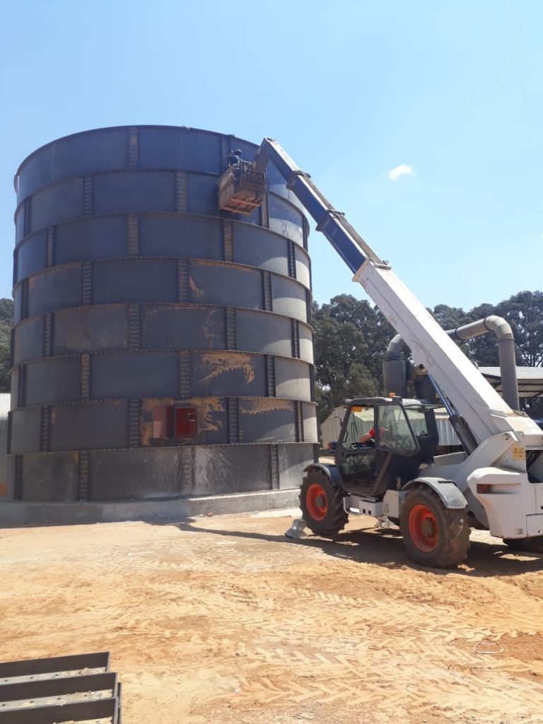 Erecting sand silo